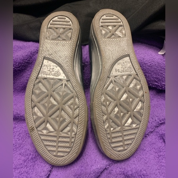 Converse Black & Metallic, Men’s size 4, like new, Preloved - Picture 3 of 3